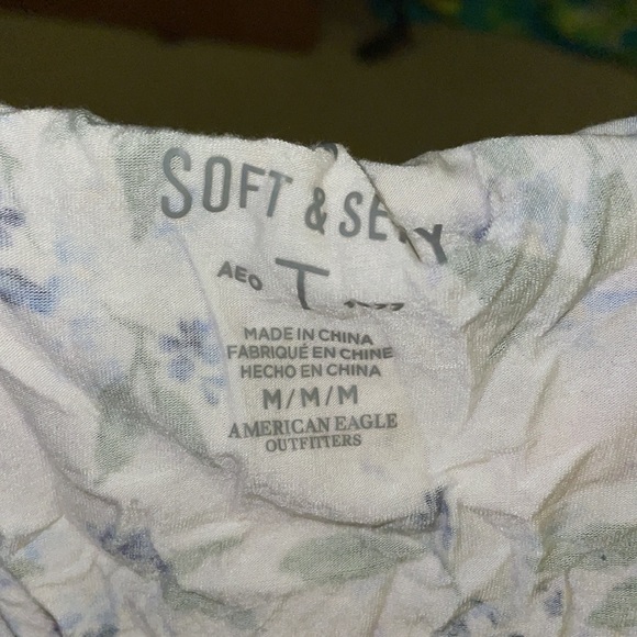 Off the shoulder floral top - Picture 4 of 4